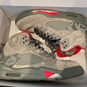 Air Jordan 5 Retro size 9.5